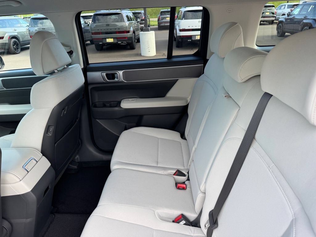 New 2026 Hyundai Santa Fe SE FWD image 11