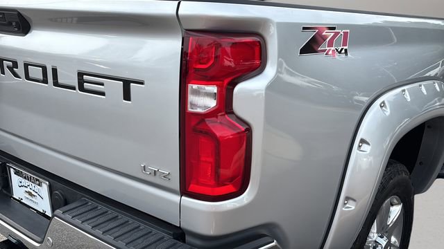 Used 2021 Chevrolet Silverado 2500 LTZ w/ LTZ Premium Package image 35