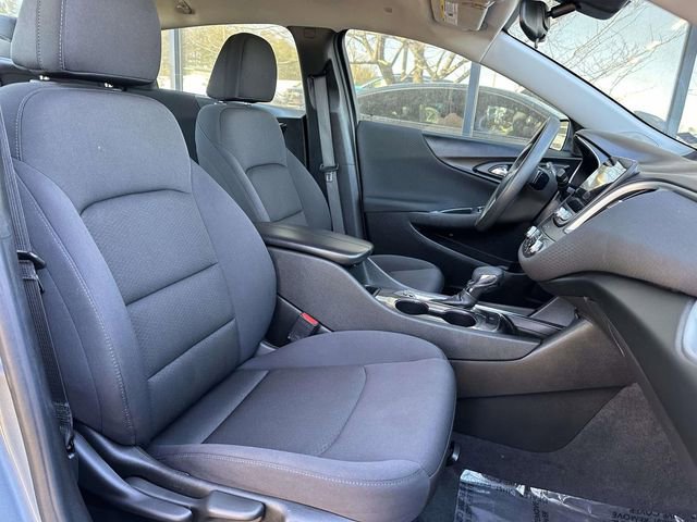 Used 2023 Chevrolet Malibu LT image 9