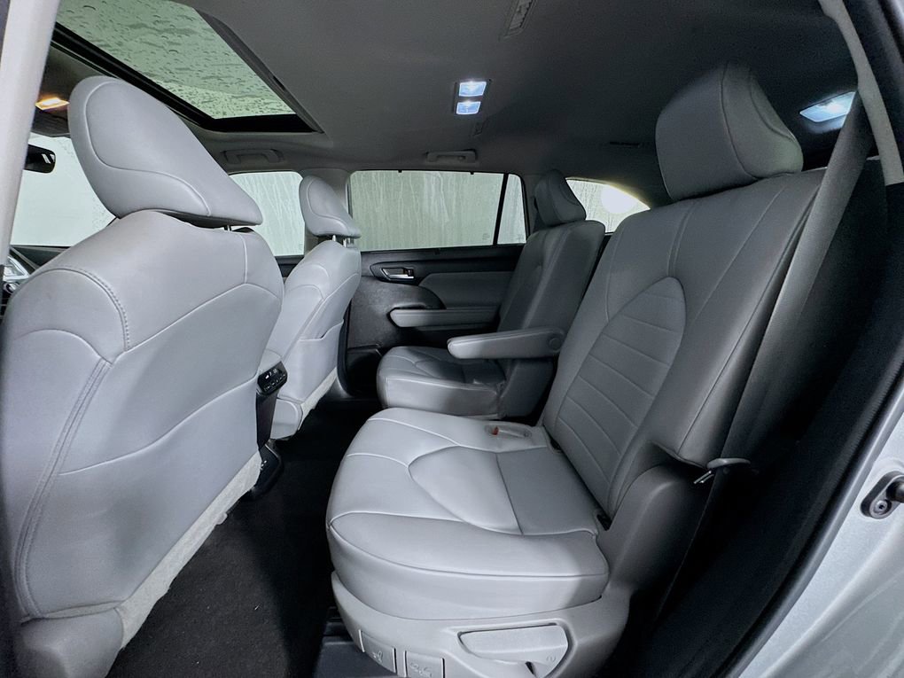 Used 2023 Toyota Highlander XLE image 22