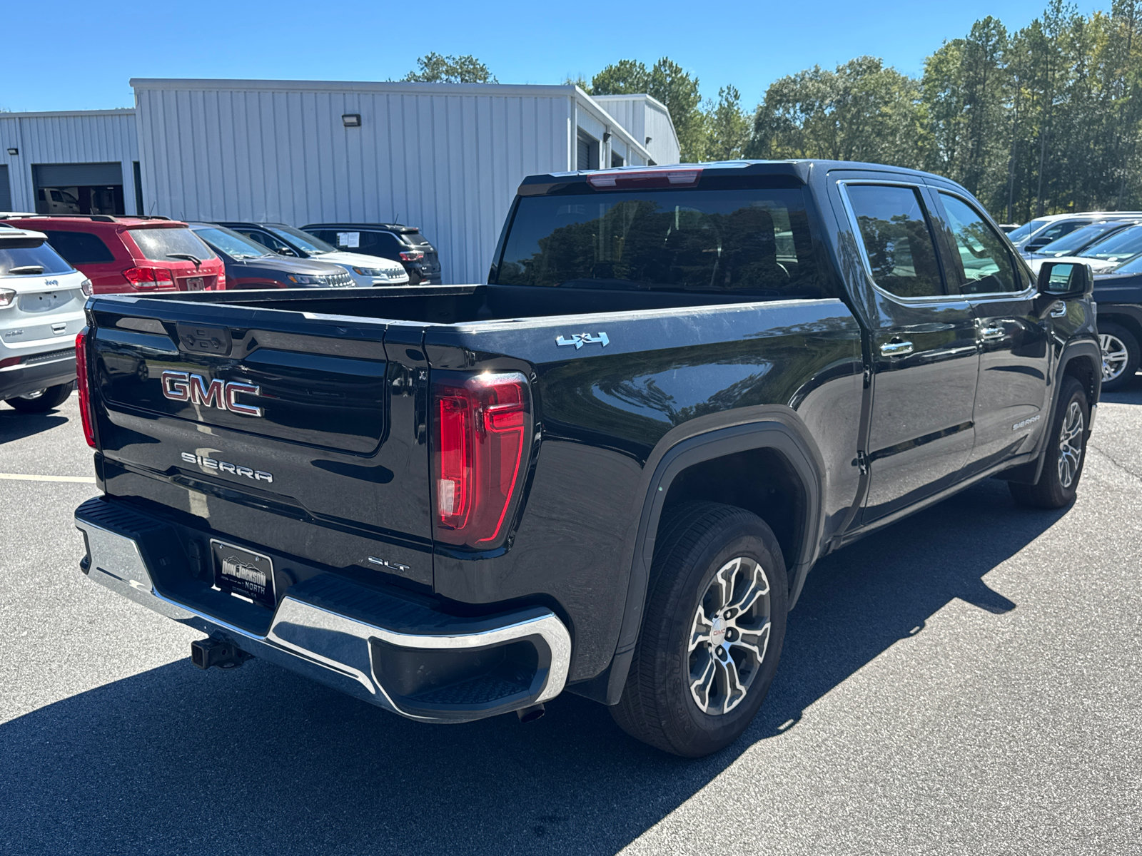 Used 2025 GMC Sierra 1500 SLT AWD/4WD image 5