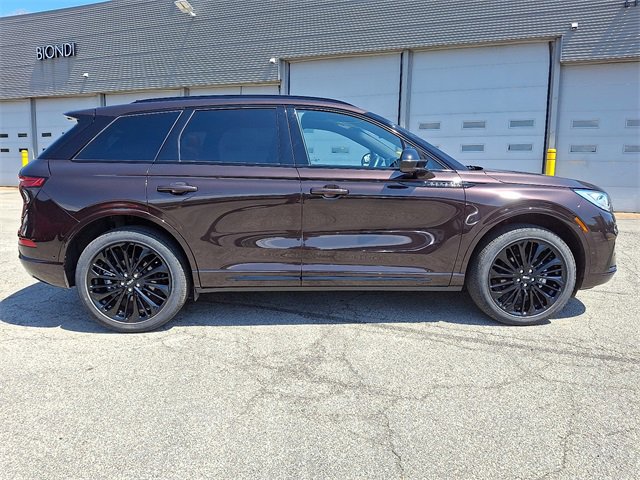 Used 2023 Lincoln Corsair Reserve w/ Equipment Group 202A image 7