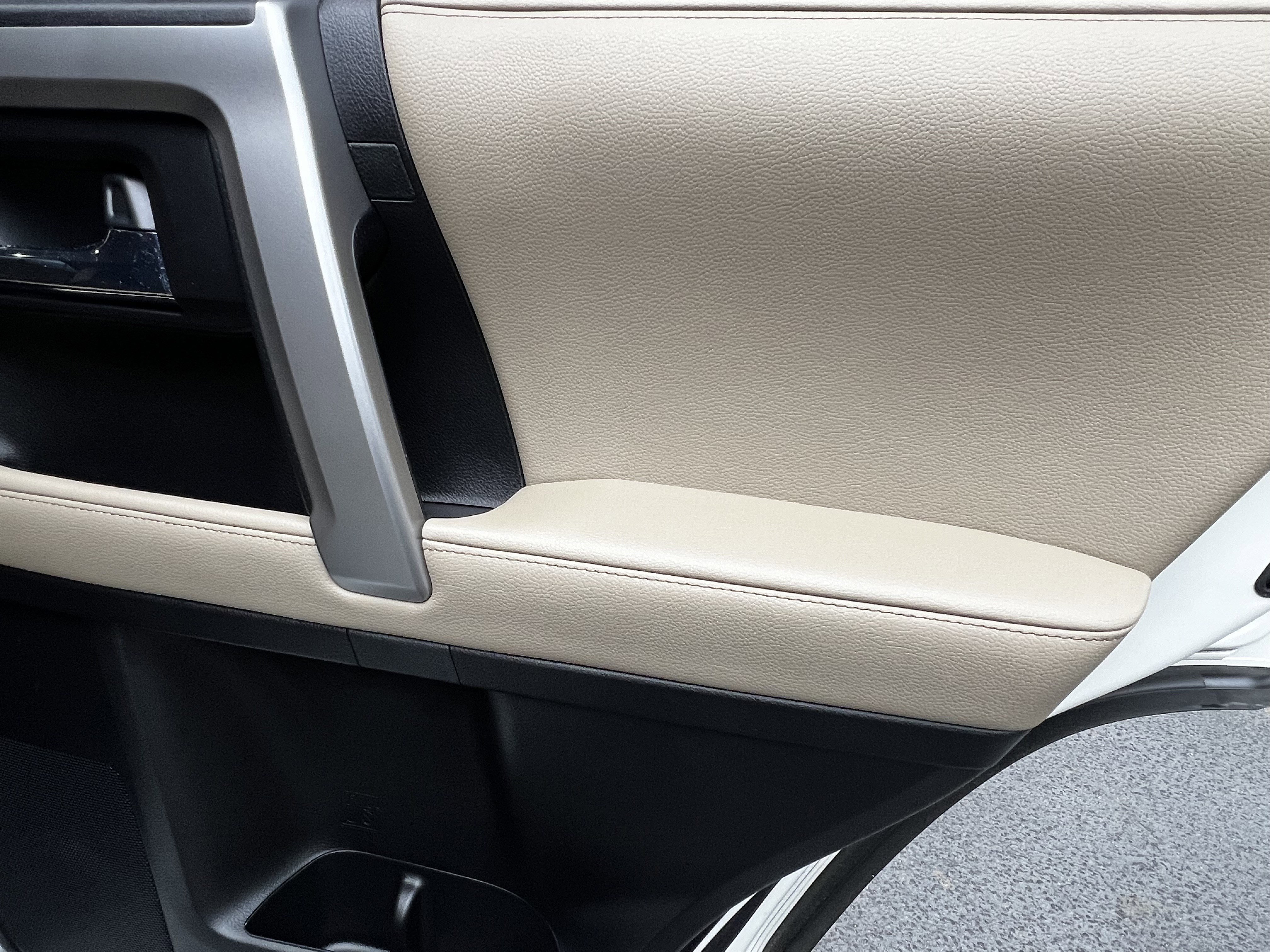 Used 2023 Toyota 4Runner Limited image 40