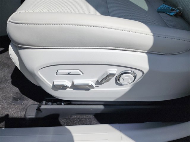 New 2026 Hyundai Ioniq 9 Limited image 18