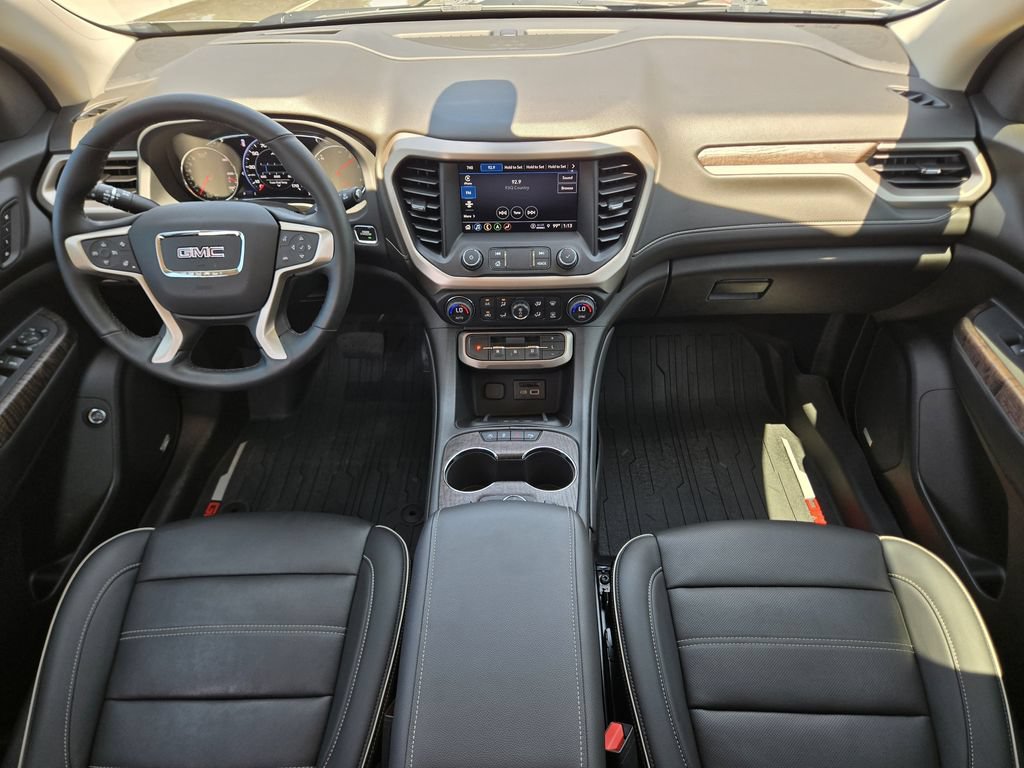 Used 2023 GMC Acadia Denali w/ Denali Technology Package FWD image 12