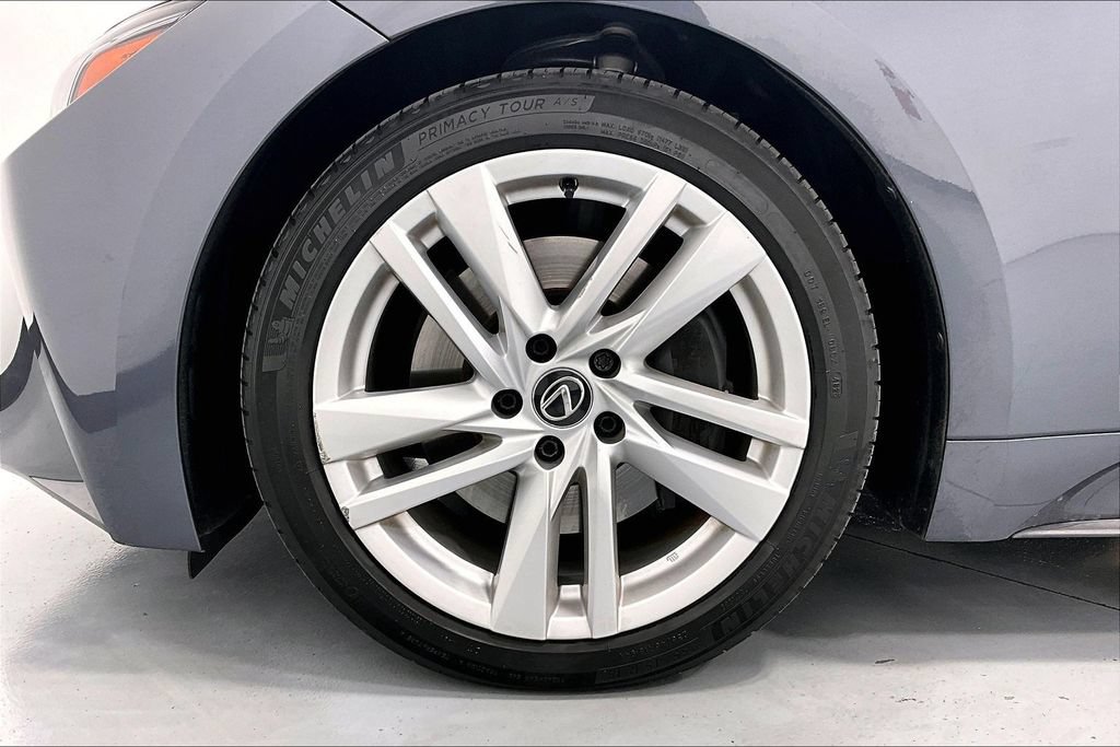 Used 2024 Lexus IS 300 w/ Comfort Package RWD image 10