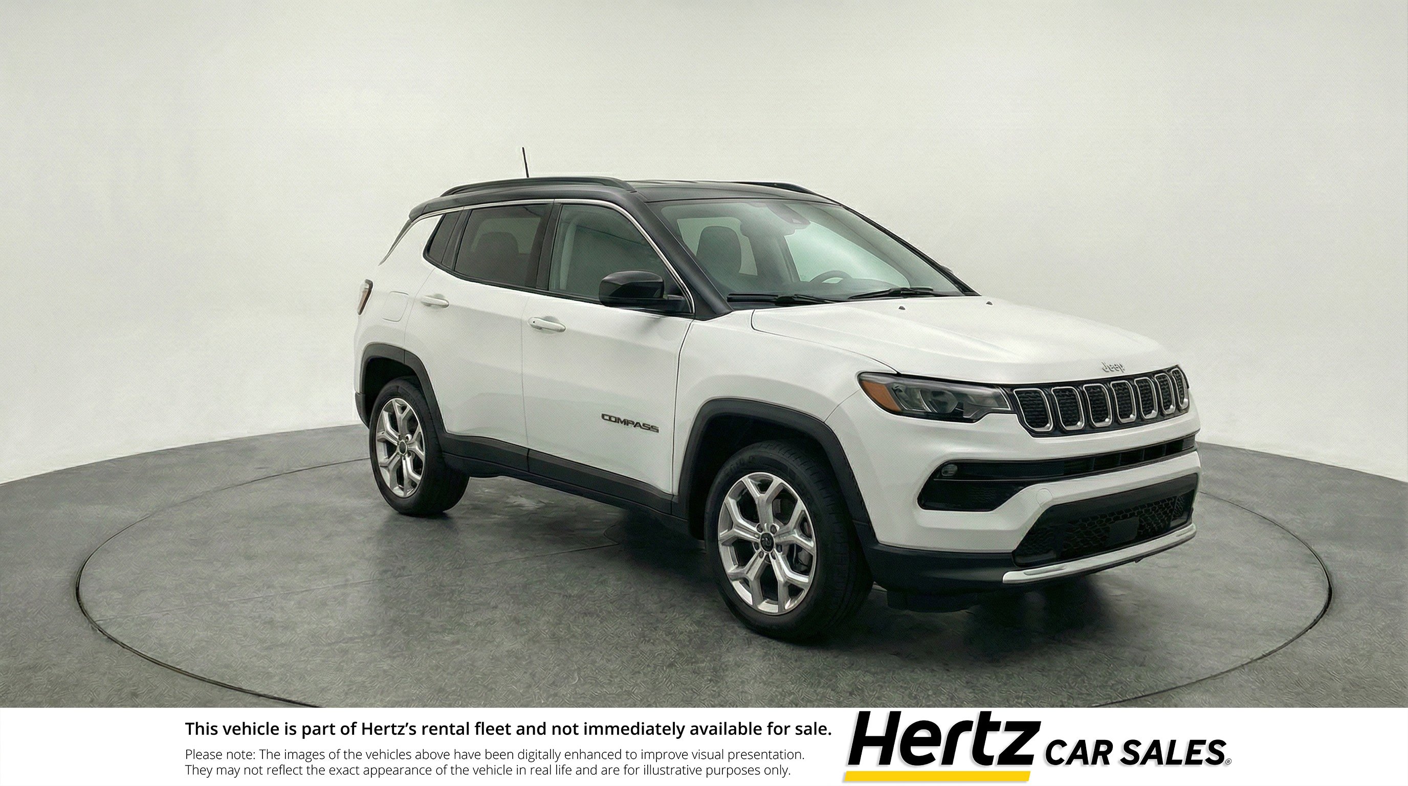 Used 2025 Jeep Compass Latitude image 1
