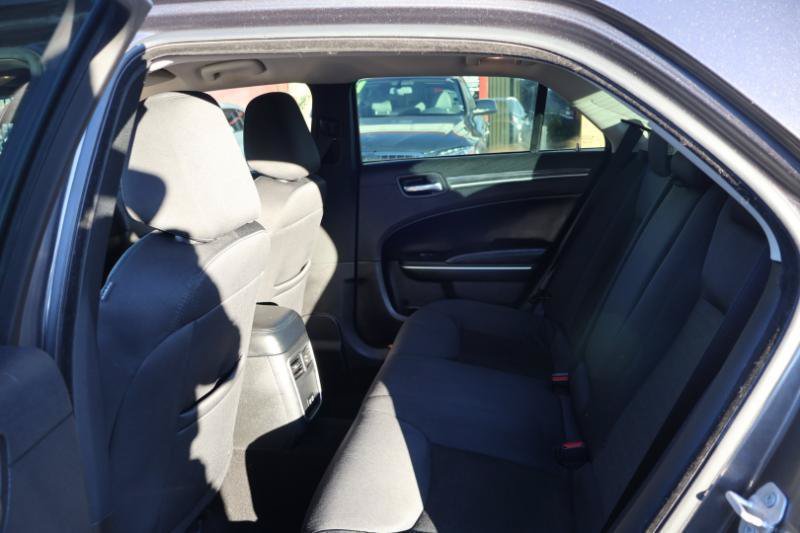 Used 2022 Chrysler 300 Touring w/ Sport Appearance Package RWD image 19