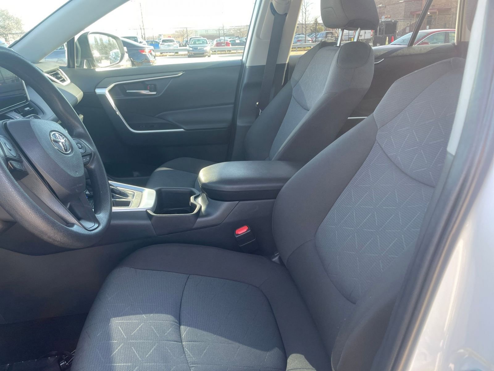 Used 2025 Toyota RAV4 XLE image 28