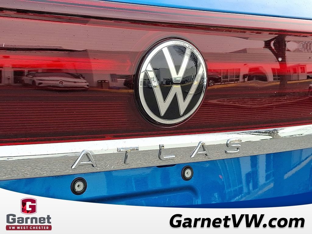 Certified 2024 Volkswagen Atlas Cross Sport SEL R-Line image 31