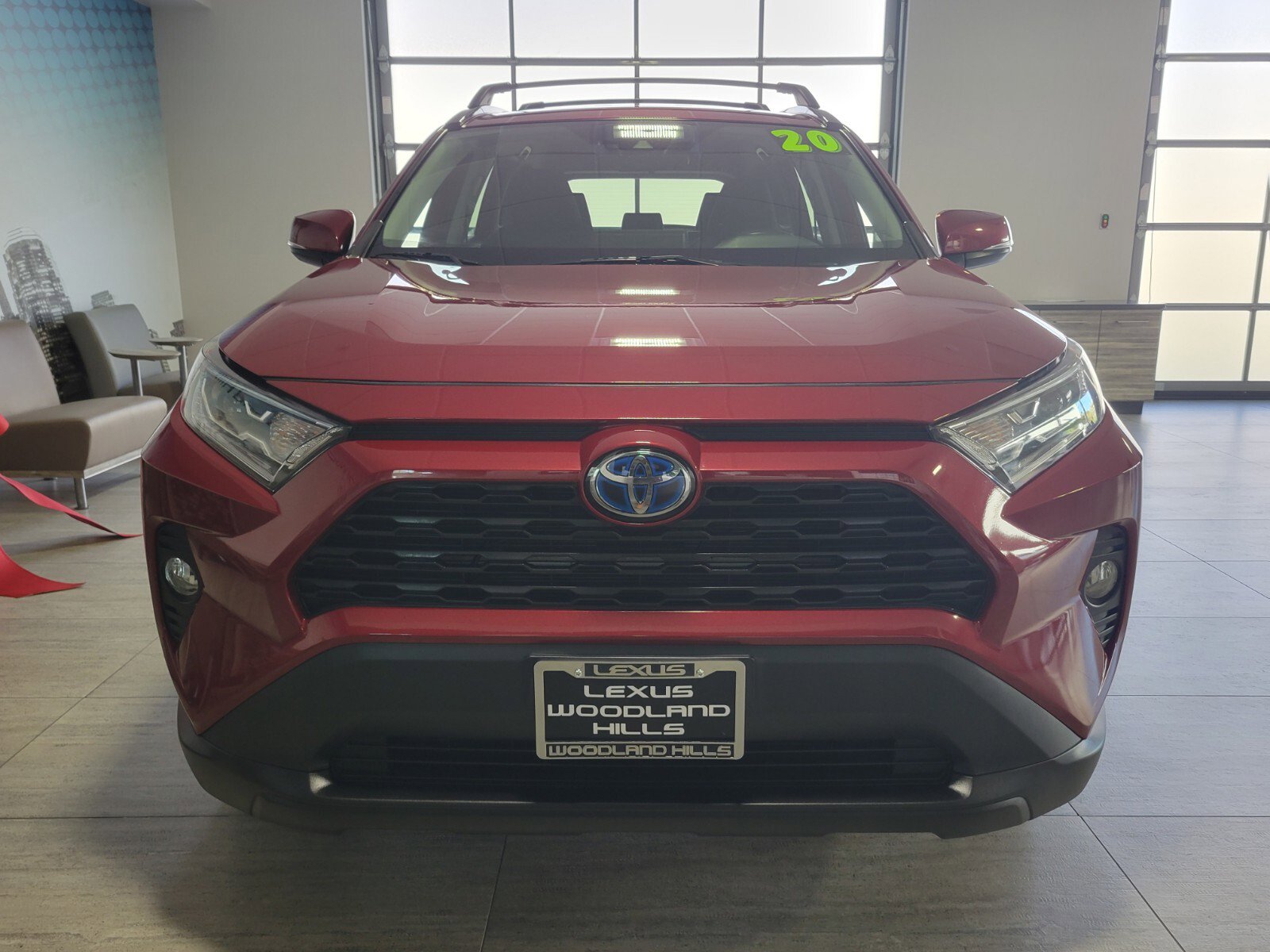 Used 2020 Toyota RAV4 XLE w/ XLE Grade Weather Package image 9