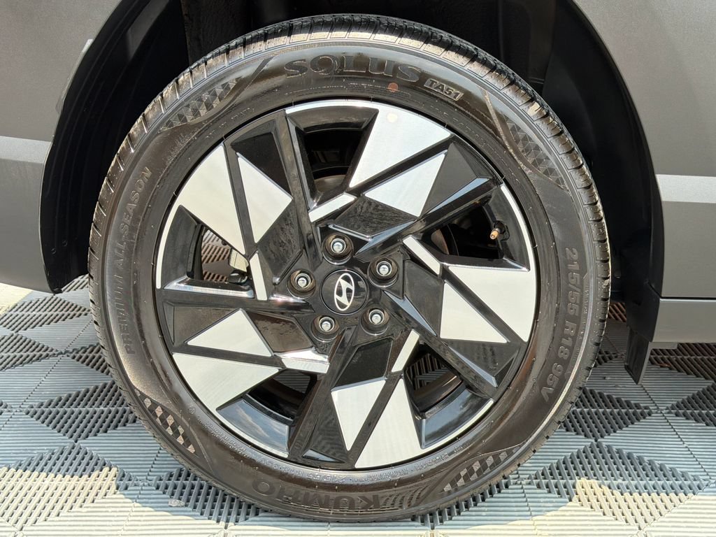 Used 2025 Hyundai Kona SEL FWD image 19