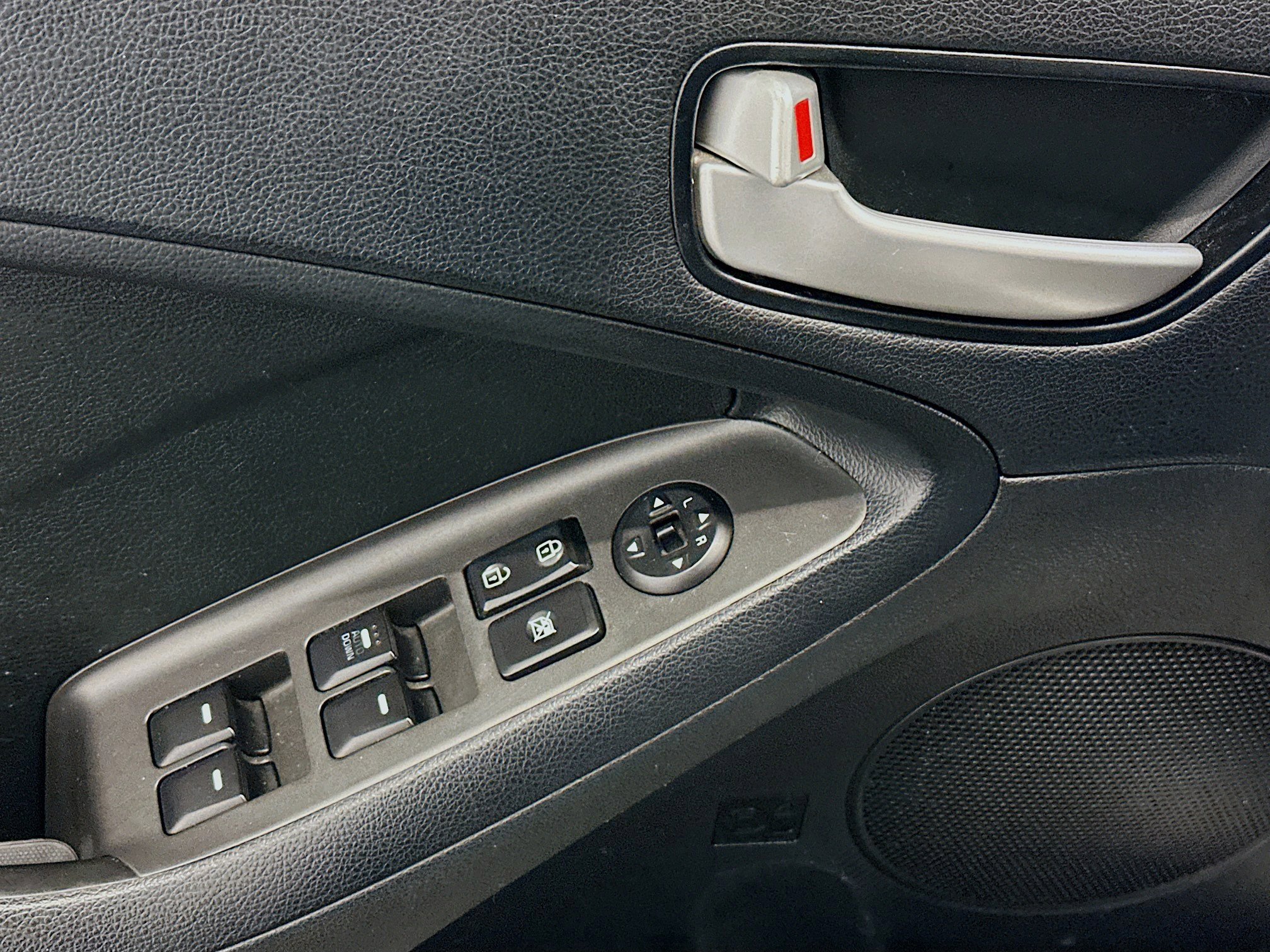 Used 2018 Kia Forte LX w/ LX Popular Package image 15