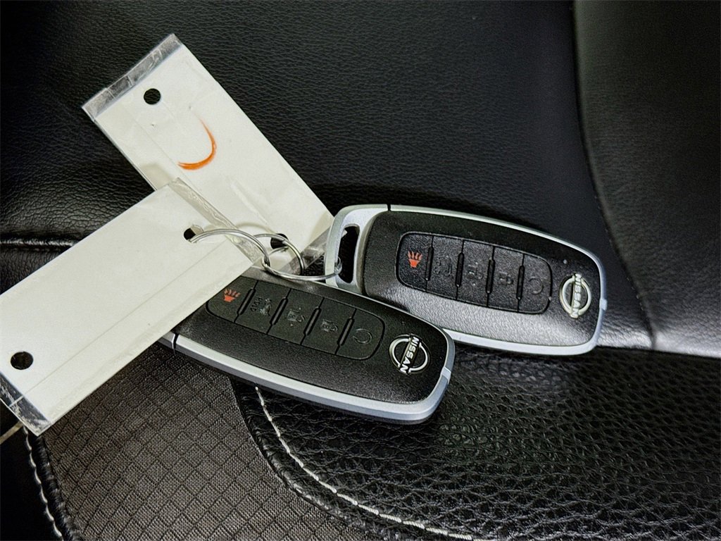 Certified 2023 Nissan Pathfinder SL w/ Black Appearance Package image 35