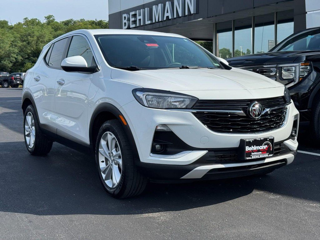 Used 2022 Buick Encore GX Preferred w/ Cold Weather Comfort Package FWD image 2