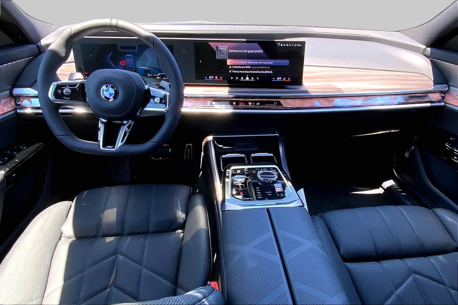 New 2026 BMW 760i xDrive w/ Luxury Rear Seating Package AWD/4WD image 5