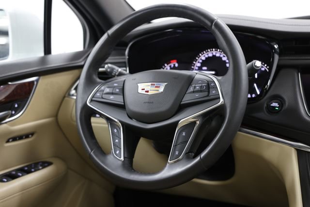 Used 2017 Cadillac XT5 Luxury w/ Driver Awareness Package image 28