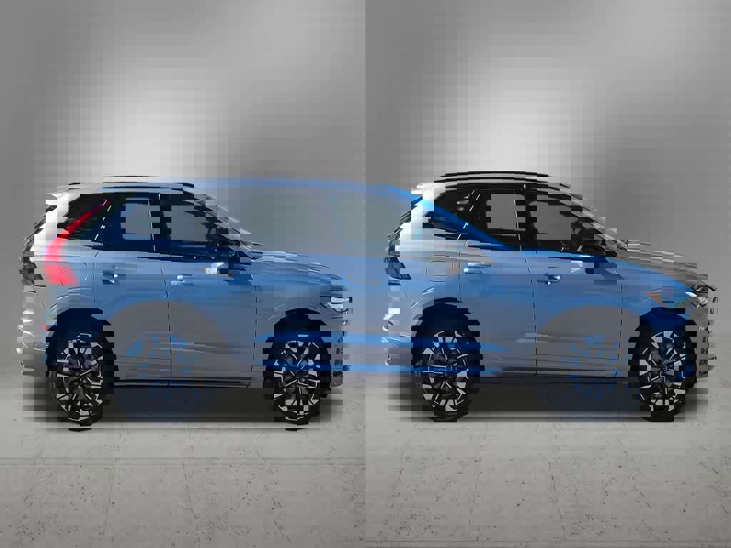 New 2026 Volvo XC60 B5 Plus w/ Protection Package Premier image 7