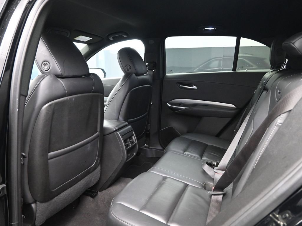 Used 2023 Cadillac XT4 Premium Luxury image 31