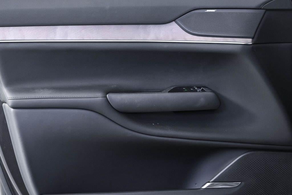 Certified 2025 Volvo EX90 Plus AWD/4WD image 8
