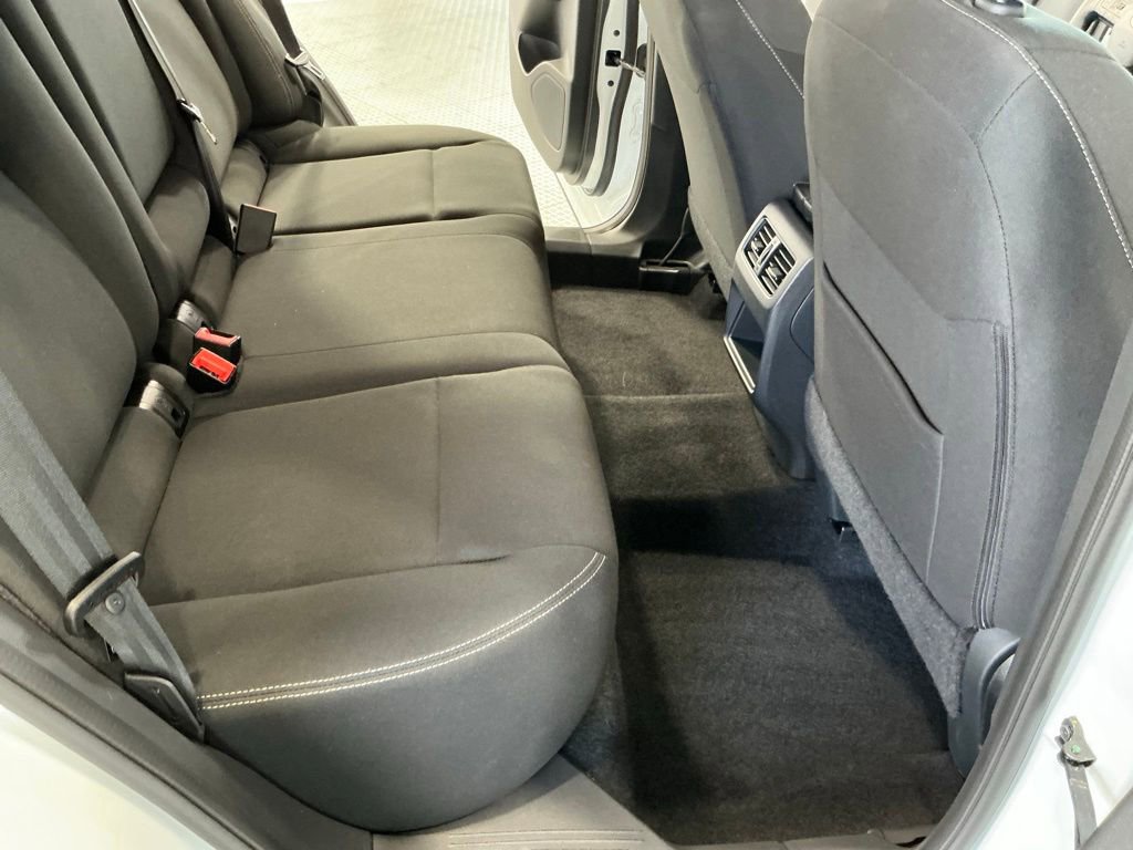 Used 2025 Nissan Rogue S FWD image 16