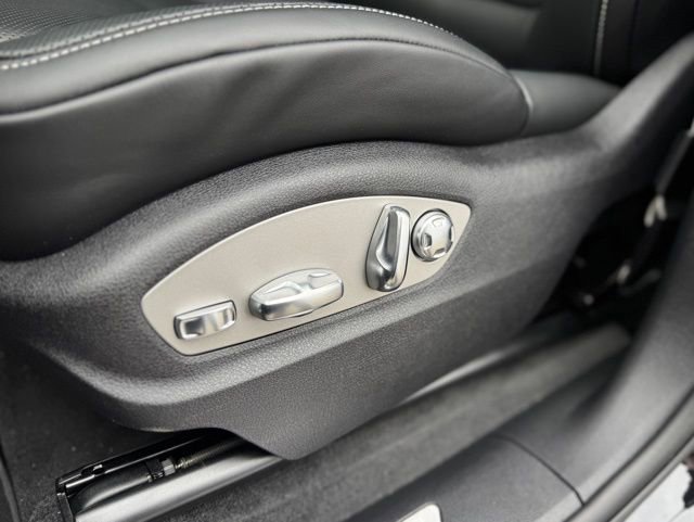 New 2026 Porsche Macan S image 16