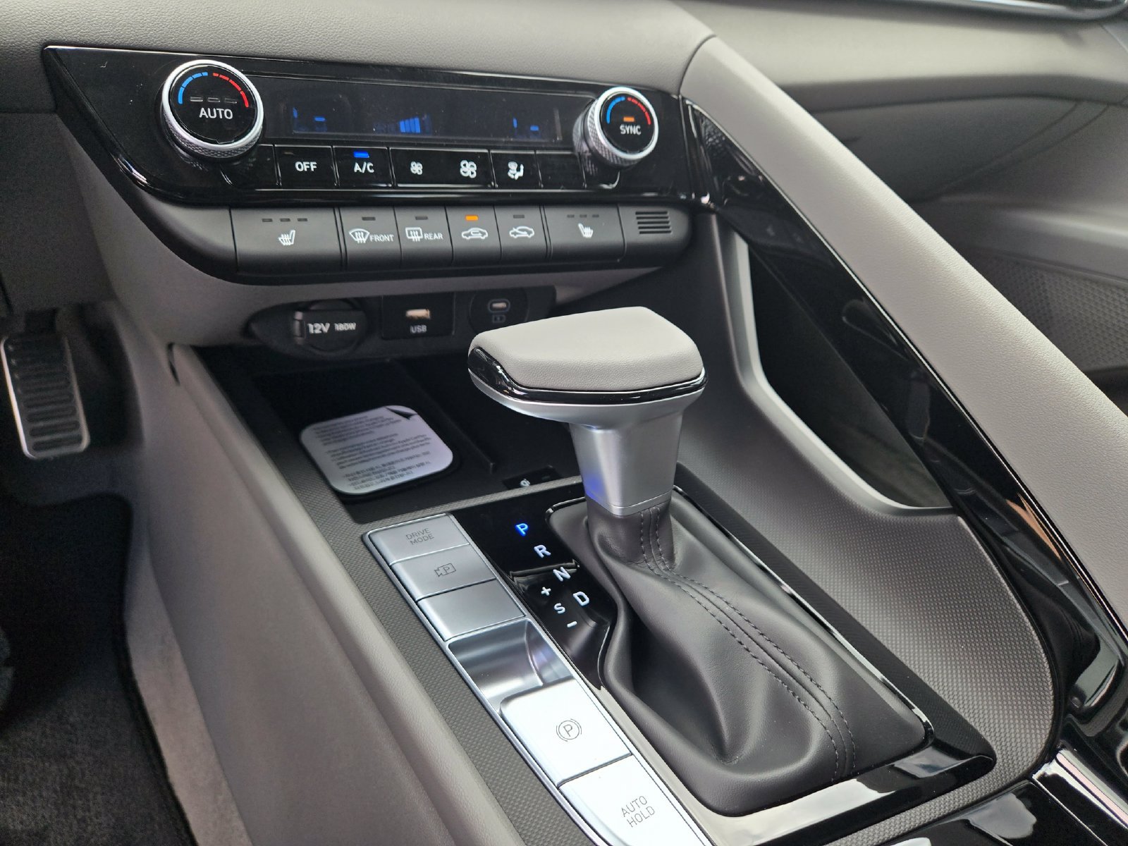 New 2026 Hyundai Elantra SEL Sport Premium FWD image 13