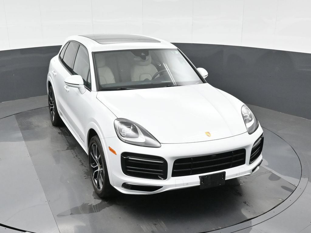 Certified 2023 Porsche Cayenne AWD/4WD image 32