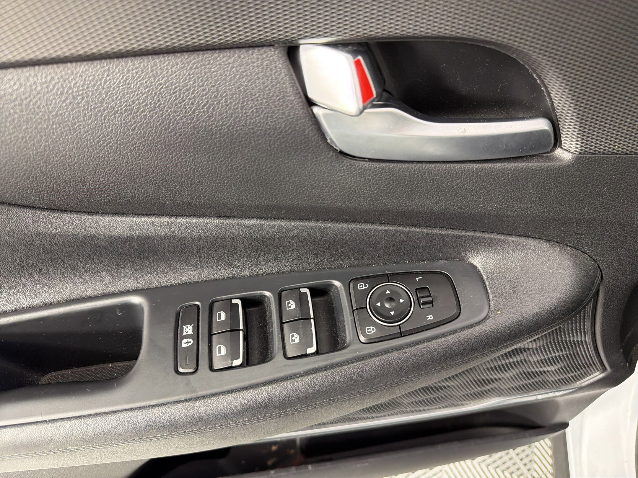 Used 2020 Hyundai Santa Fe SEL w/ Convenience Package image 20