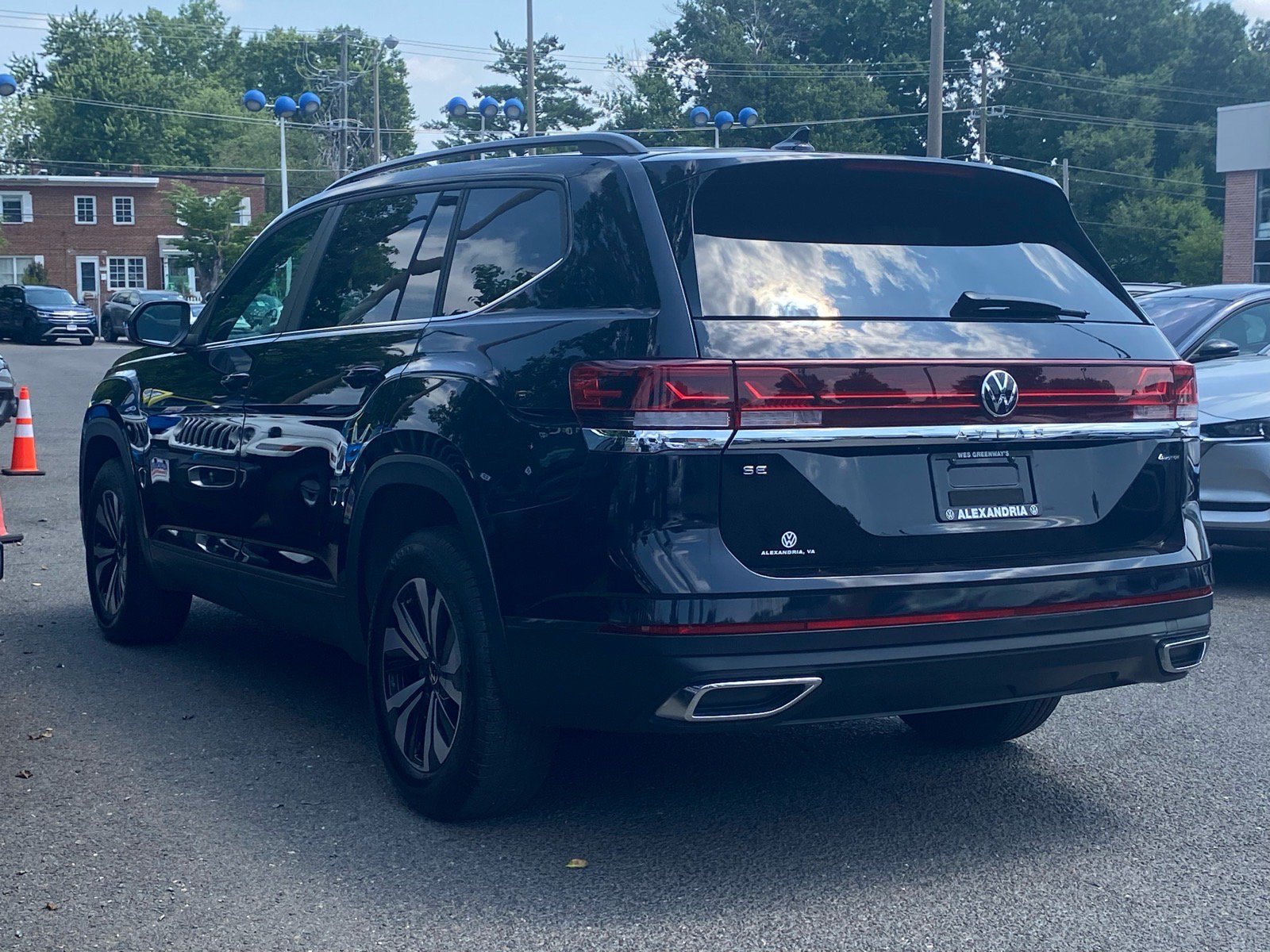 Certified 2024 Volkswagen Atlas SE AWD/4WD image 5