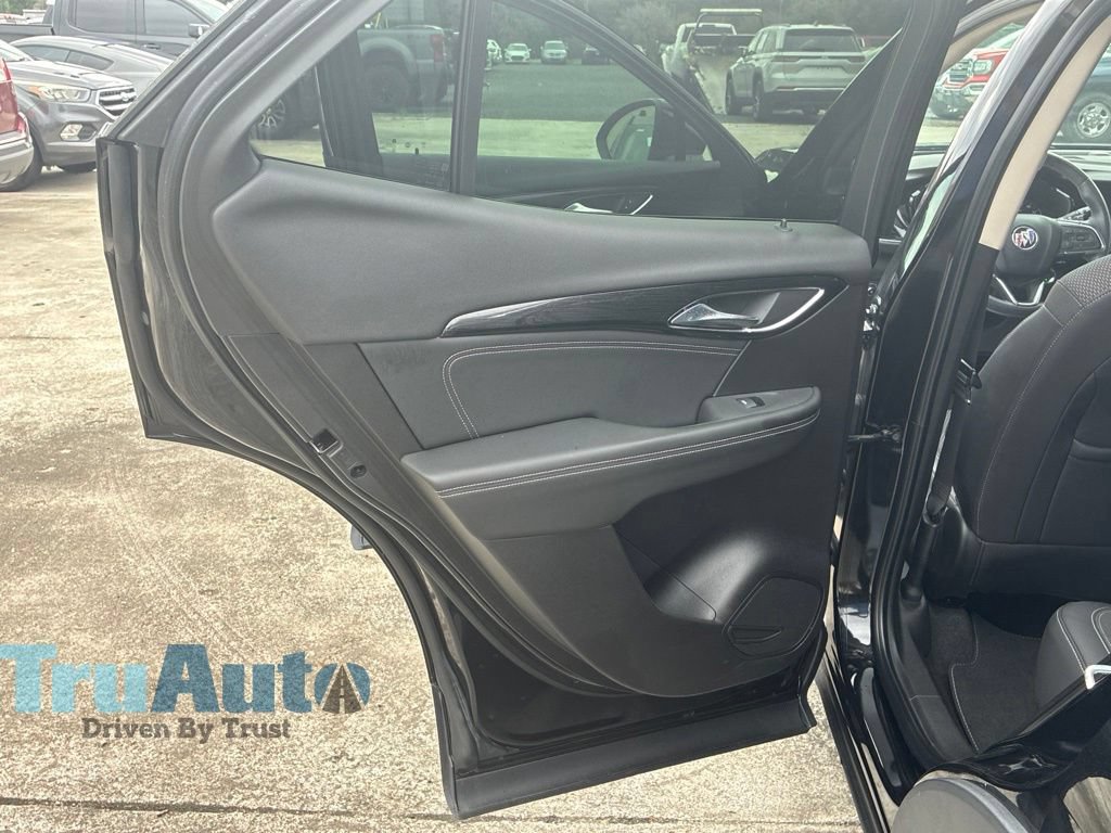 Used 2023 Buick Envision Preferred FWD image 39