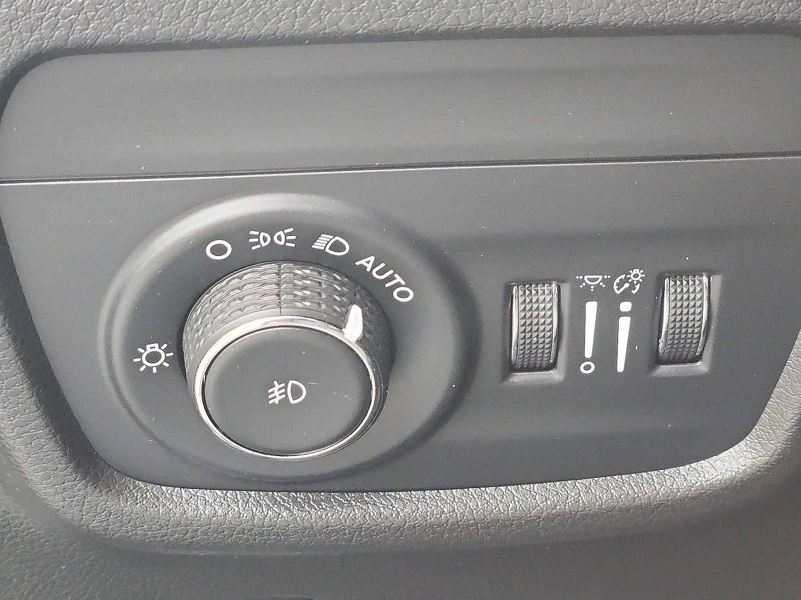 Certified 2023 Jeep Grand Cherokee Summit w/ Adv Protech Group IV image 27