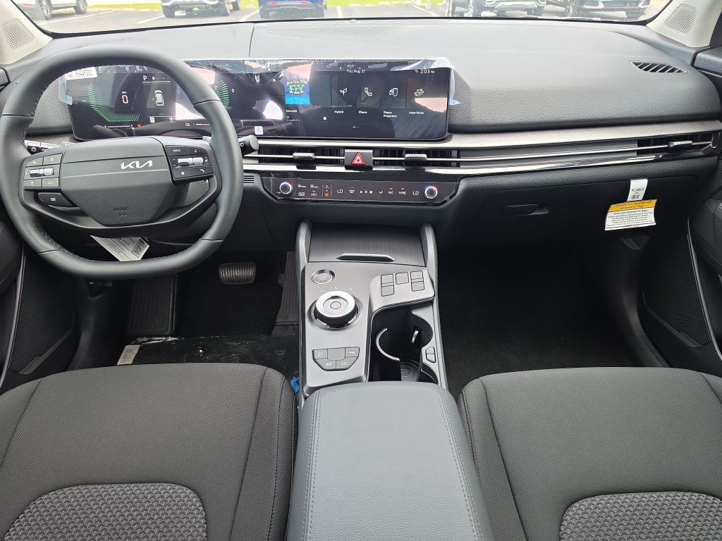 New 2027 Kia Sportage LX FWD image 12