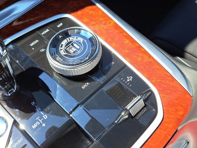 Used 2023 BMW ALPINA XB7 image 28
