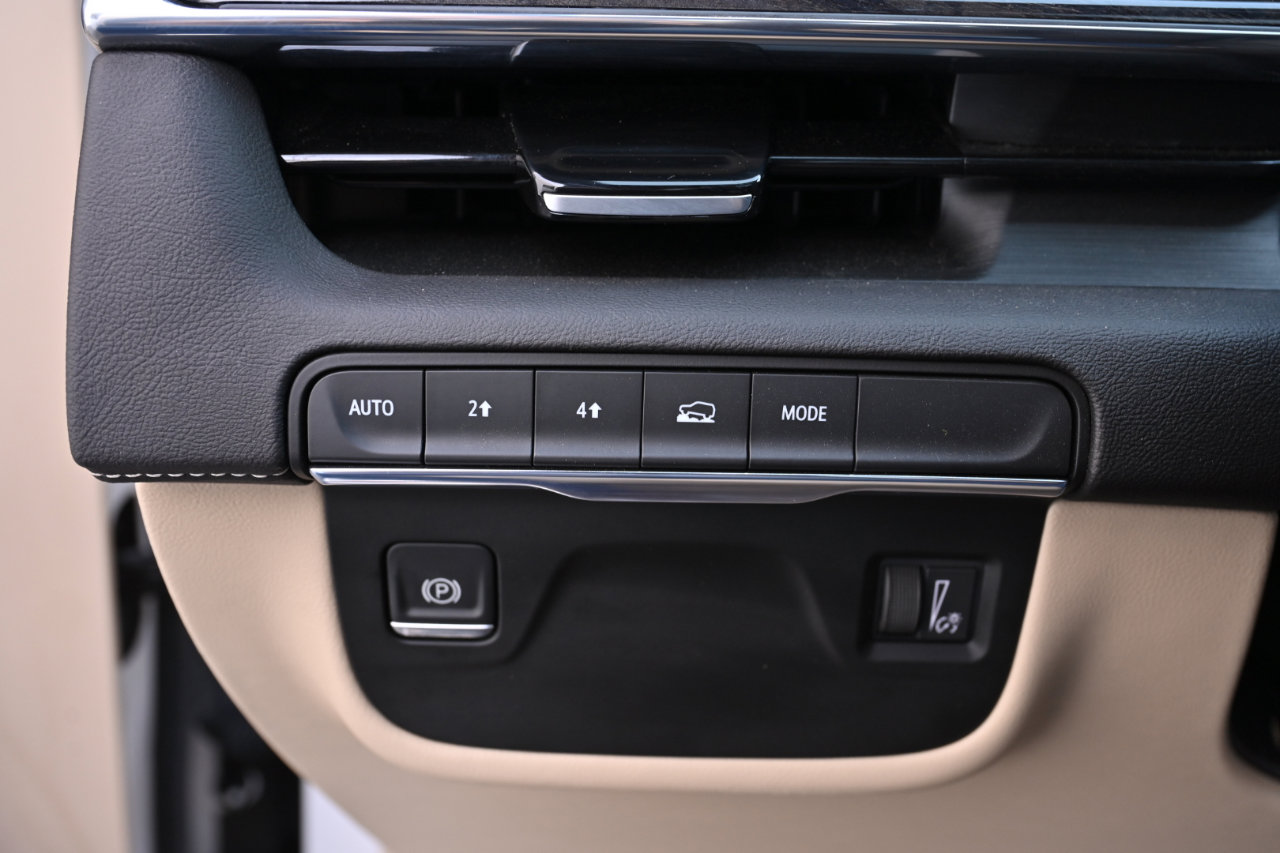 Used 2021 Cadillac Escalade Premium Luxury image 57