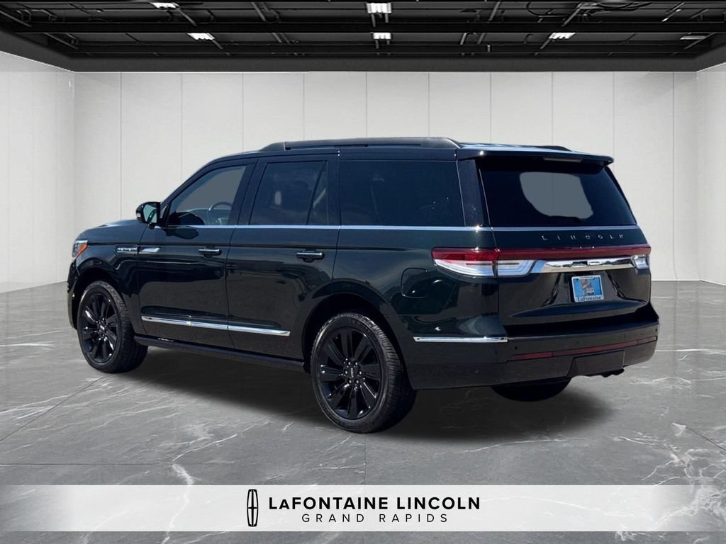 Certified 2022 Lincoln Navigator Black Label AWD/4WD image 3