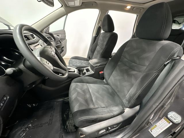 Used 2015 Nissan Rogue SV w/ SV Premium Package image 18