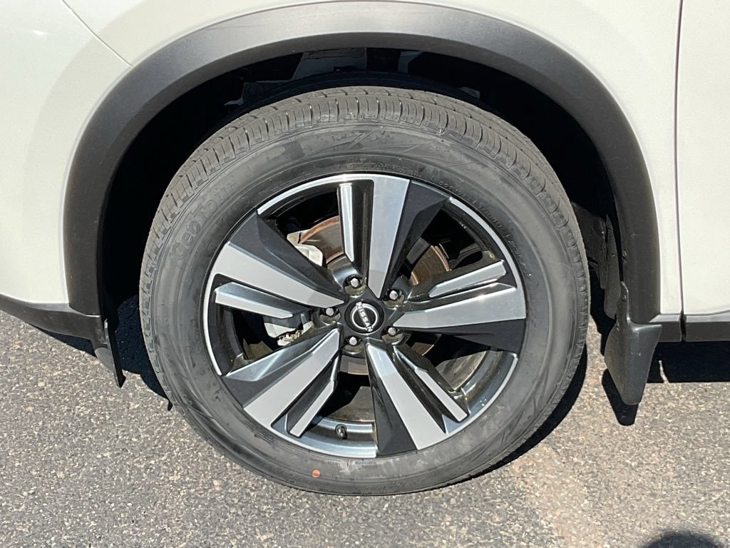 Used 2023 Nissan Rogue SL AWD/4WD image 9