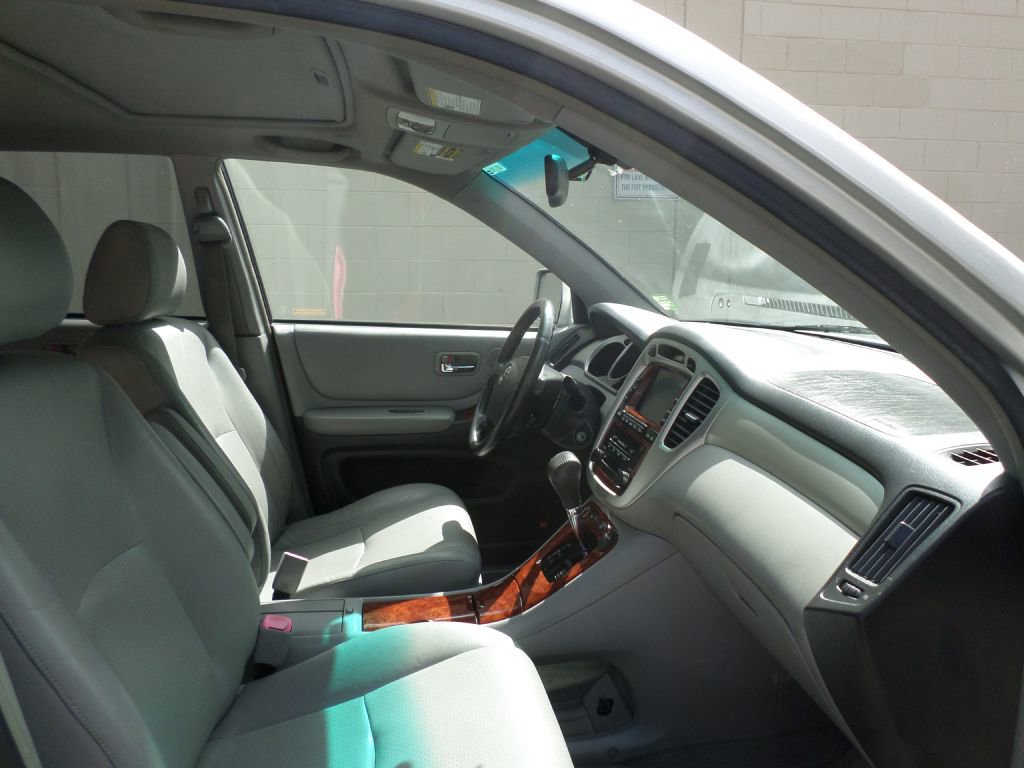 Used 2004 Toyota Highlander Limited image 13