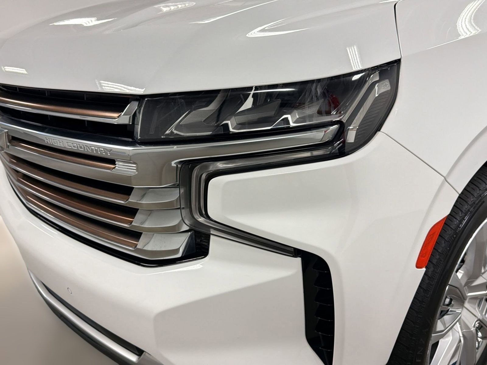 Used 2023 Chevrolet Tahoe High Country w/ Advanced Technology Package AWD/4WD image 10