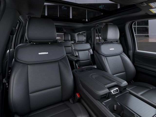 New 2027 Ford Expedition Platinum w/ Stealth Performance Package AWD/4WD image 10