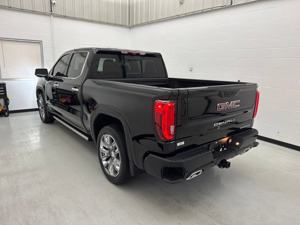 Used 2024 GMC Sierra 1500 Denali AWD/4WD image 4