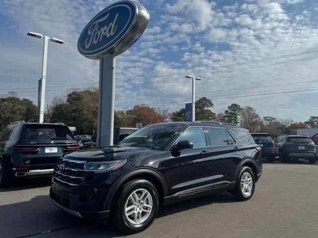 New 2026 Ford Explorer Active w/ Active Comfort Package image 1