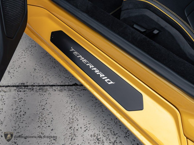 Used 2026 Lamborghini Temerario AWD/4WD image 32