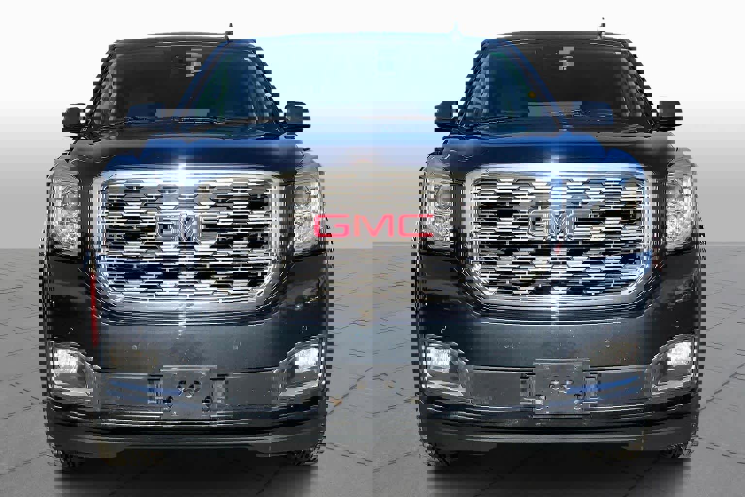 Used 2019 GMC Yukon Denali w/ Denali Ultimate Package image 3