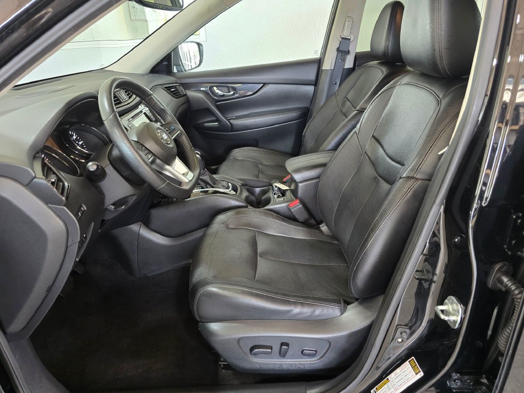 Used 2019 Nissan Rogue SL AWD/4WD image 25