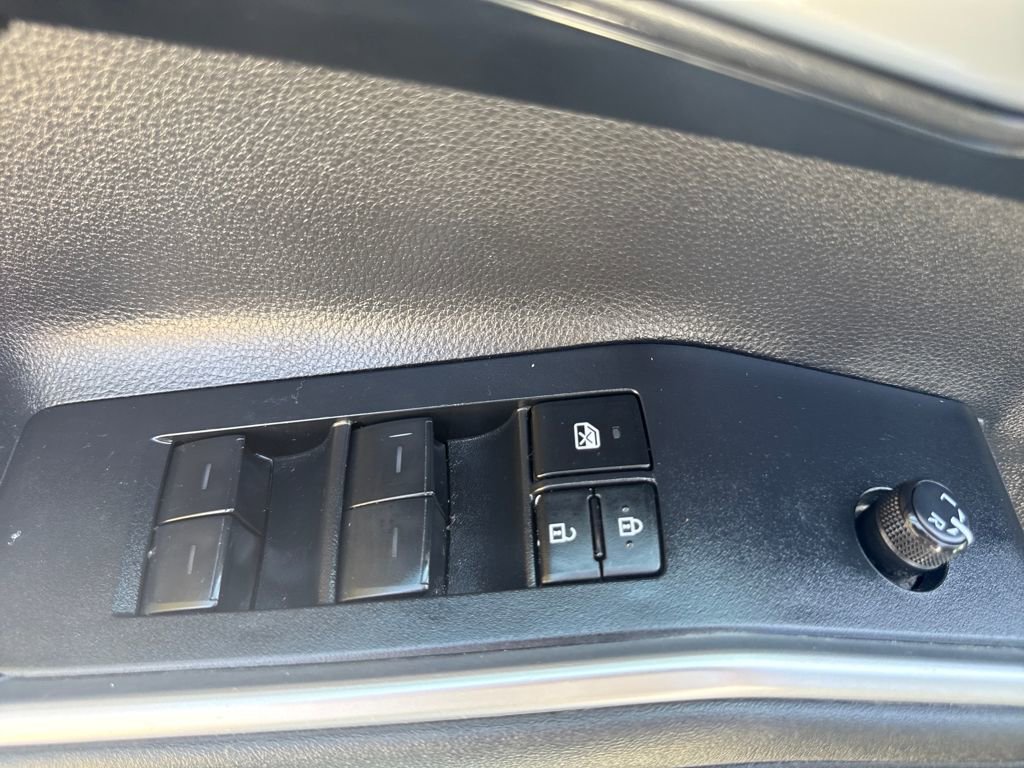 Used 2023 Toyota Highlander XLE image 15