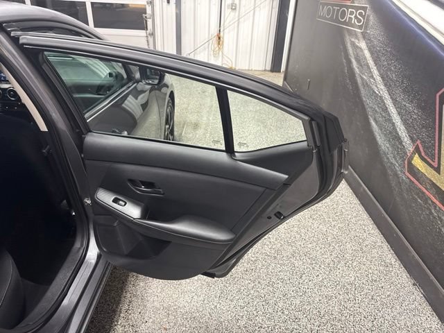 Used 2024 Nissan Sentra SV FWD image 22