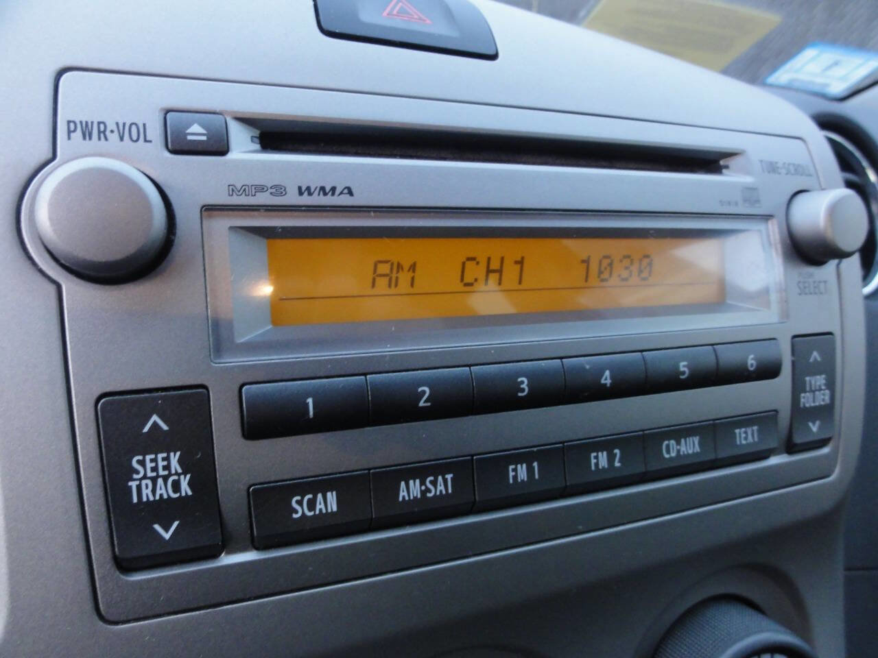 Used 2012 Toyota Matrix L image 32