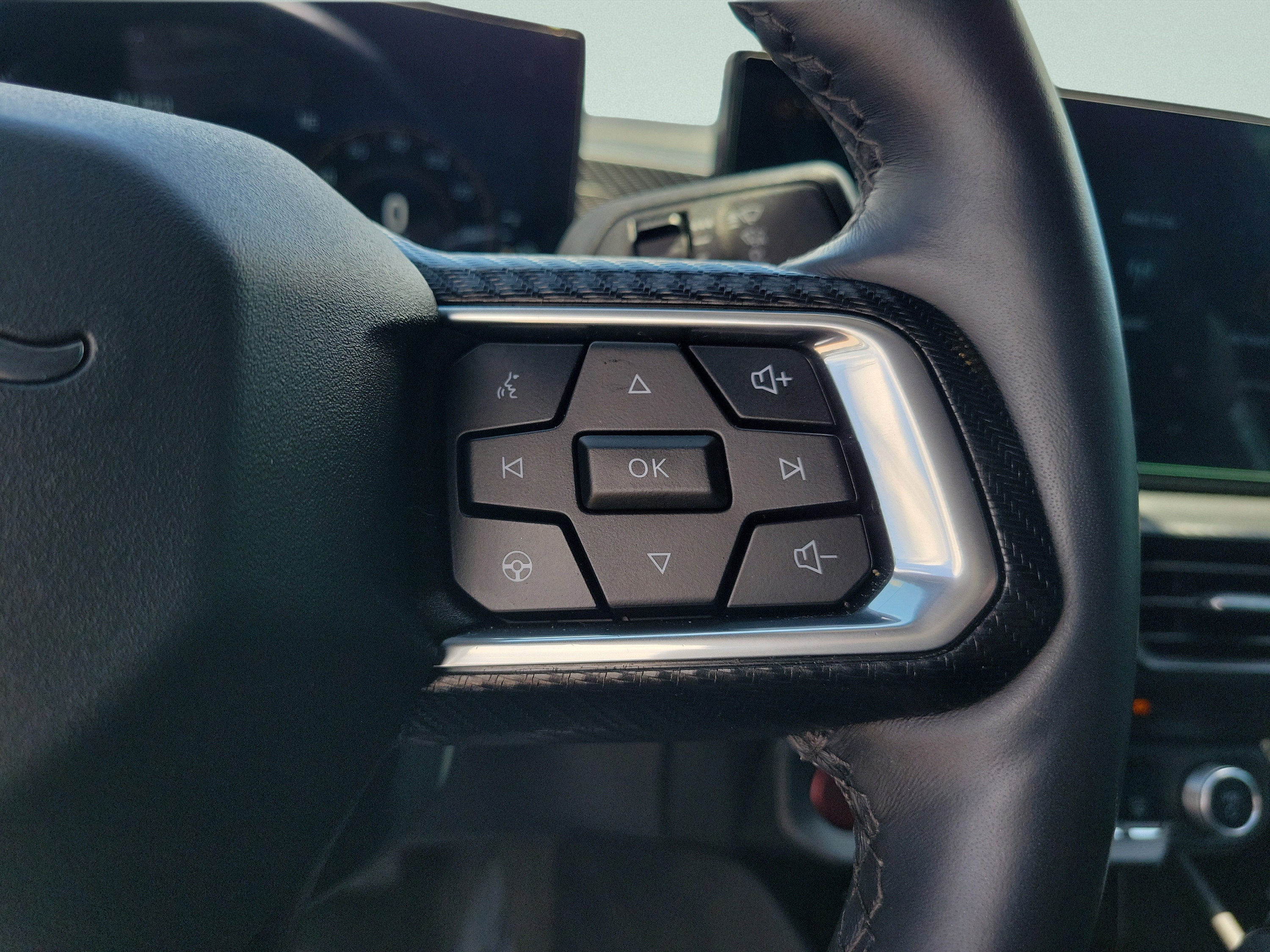 Used 2025 Ford Mustang GT RWD image 16